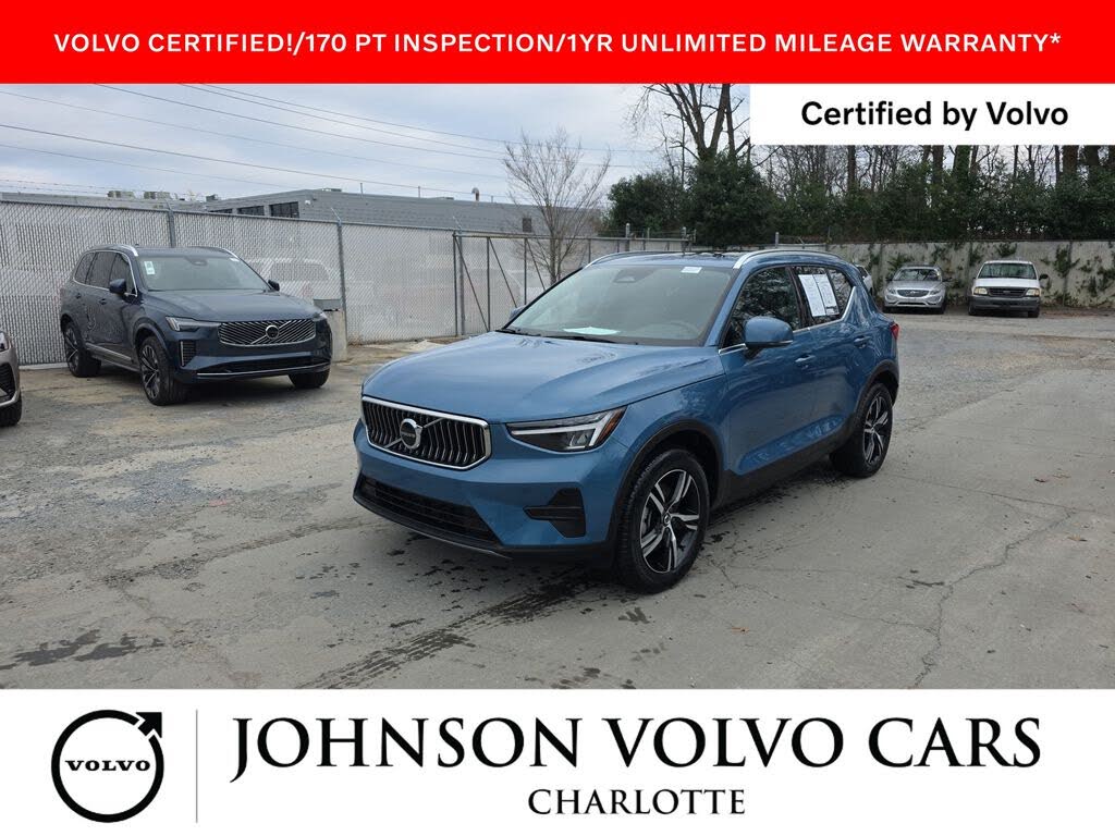 2025 Volvo XC40 B5 Core Bright Theme AWD