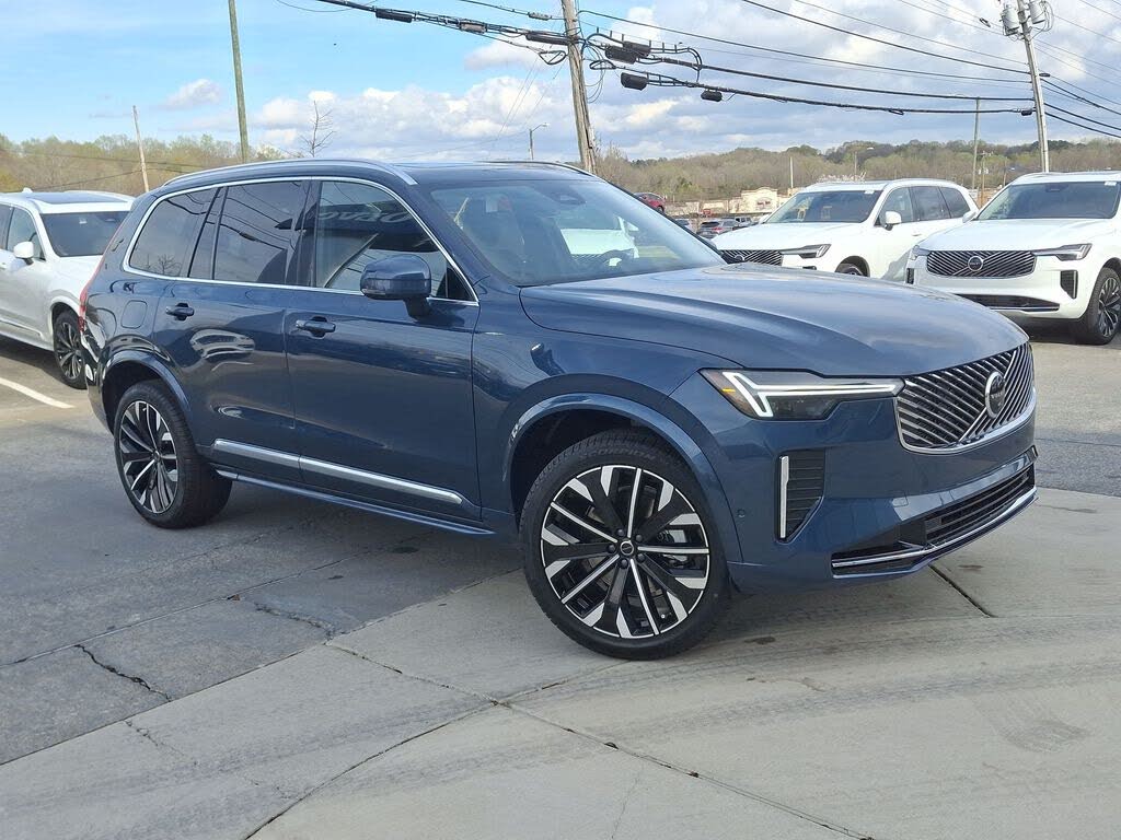 2025 Volvo XC90 B6 Plus Bright Theme 7-Passenger AWD