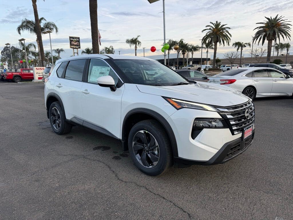 2026 Nissan Rogue SV FWD