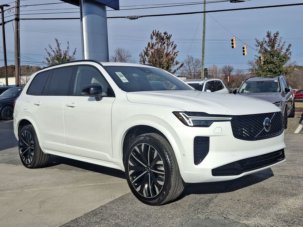 2026 Volvo XC90 B6 Ultra Dark 7-Passenger AWD