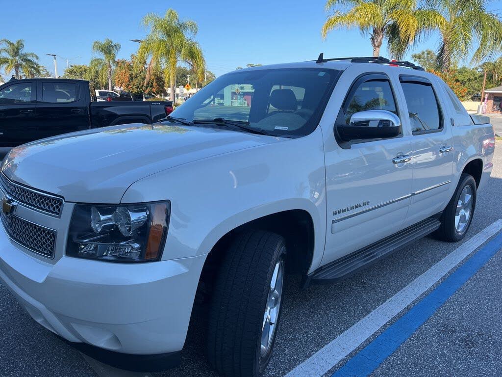 2013 Chevrolet Avalanche LTZ Black Diamond Edition 4WD