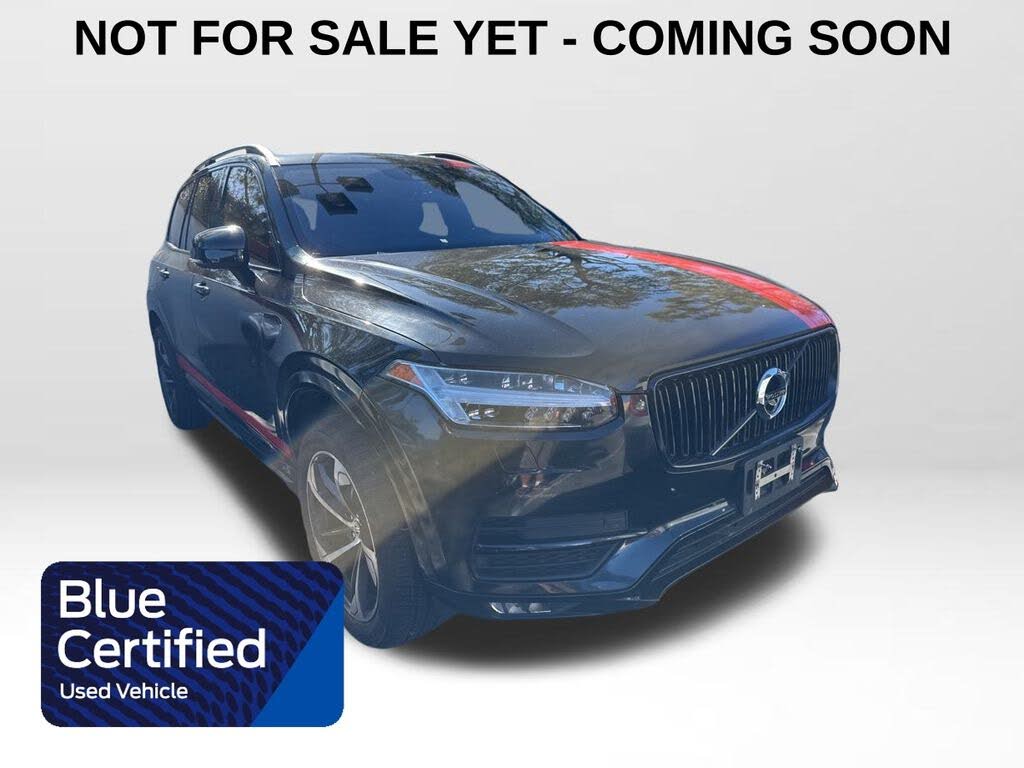 2017 Volvo XC90 T5 Momentum AWD