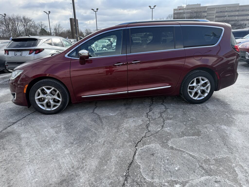 2020 Chrysler Pacifica Limited FWD