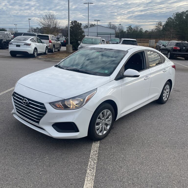 2022 Hyundai Accent SE FWD