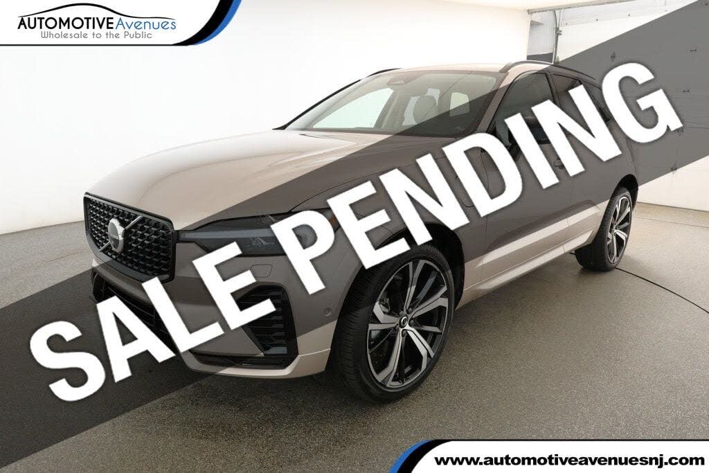 2025 Volvo XC60 Recharge T8 Ultra Dark Theme eAWD