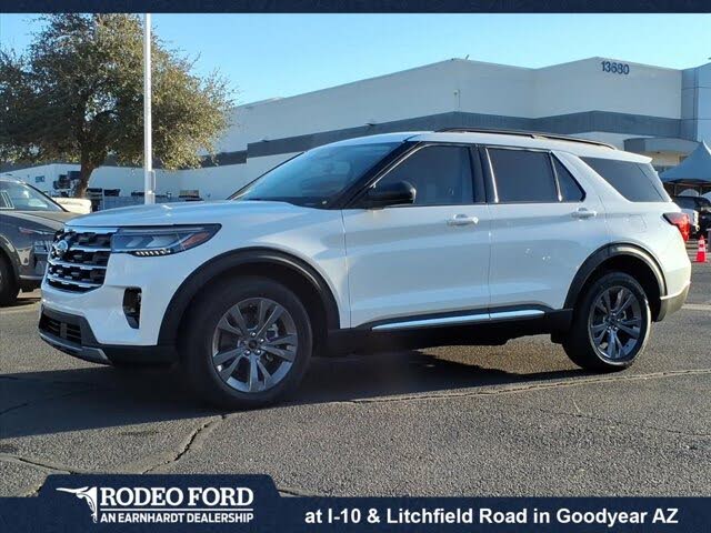 2025 Ford Explorer Active AWD