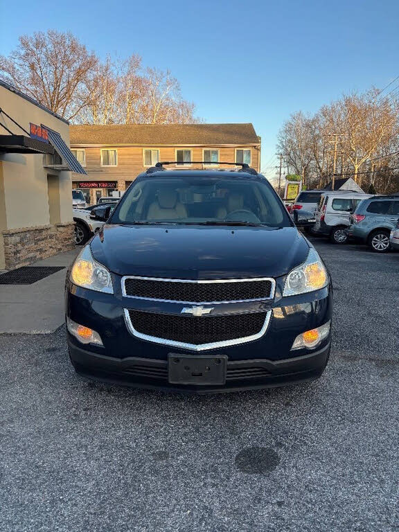 2011 Chevrolet Traverse 2LT FWD