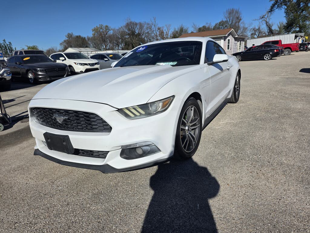 2015 Ford Mustang EcoBoost Premium Coupe RWD