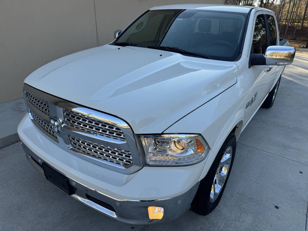 2017 RAM 1500 Laramie Crew Cab 4WD