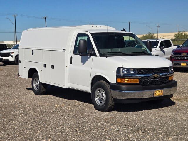 2025 Chevrolet Express Chassis 3500 Cutaway 139