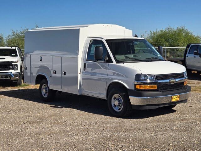 2025 Chevrolet Express Chassis 3500 Cutaway 139