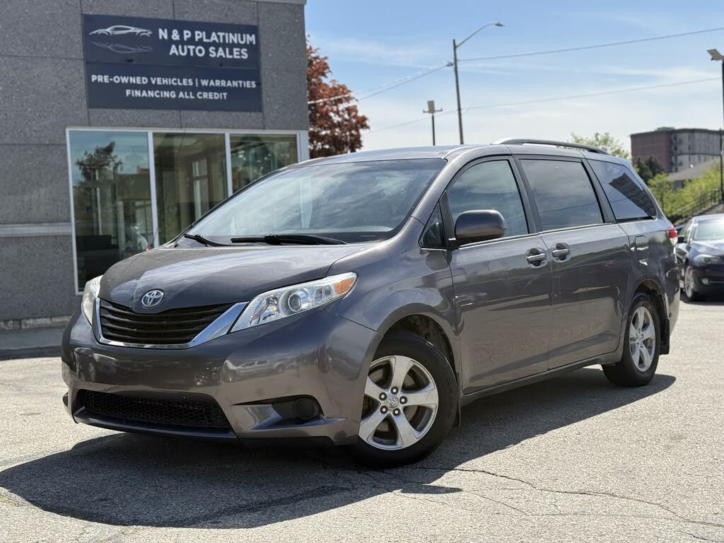 2011 Toyota Sienna LE 8-Passenger