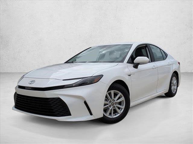 2025 Toyota Camry LE FWD