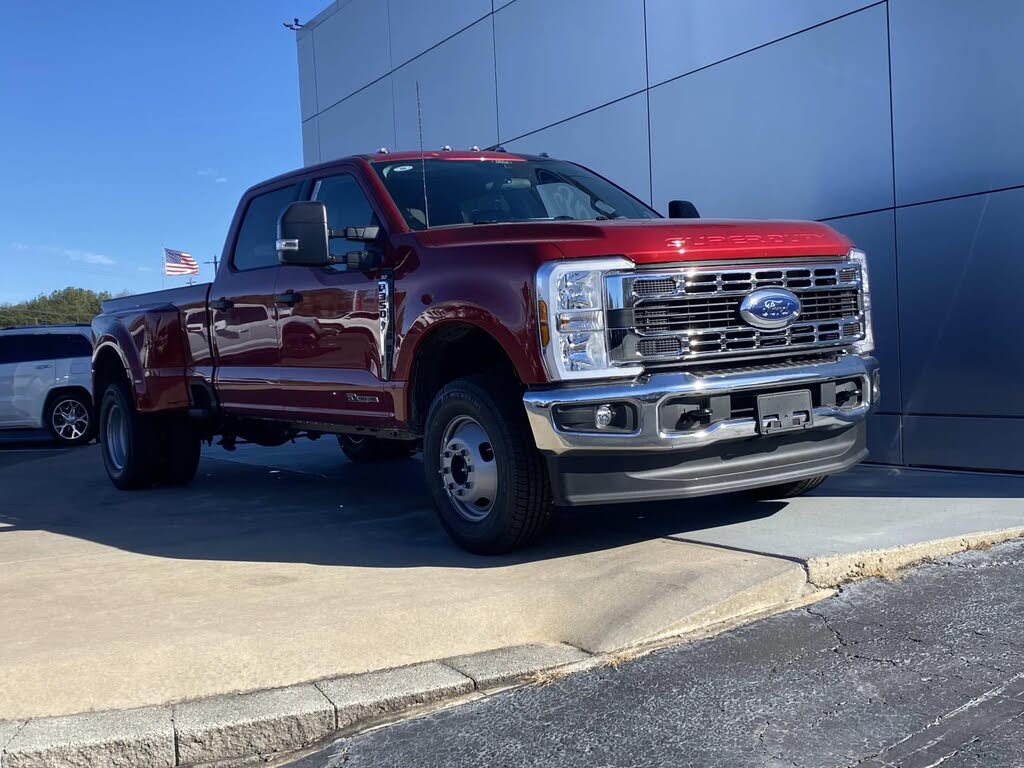 2026 Ford F-350 Super Duty XLT Crew Cab LB DRW 4WD
