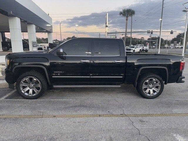2017 GMC Sierra 1500 Denali Crew Cab 4WD