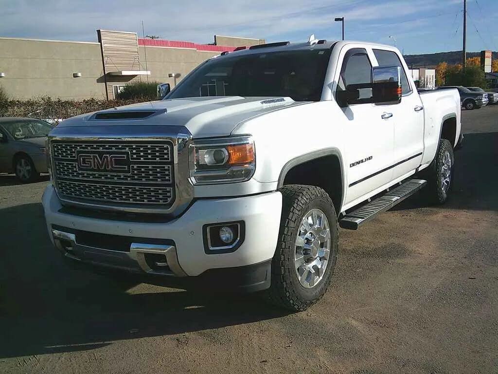 2019 GMC Sierra 2500HD Denali Crew Cab 4WD