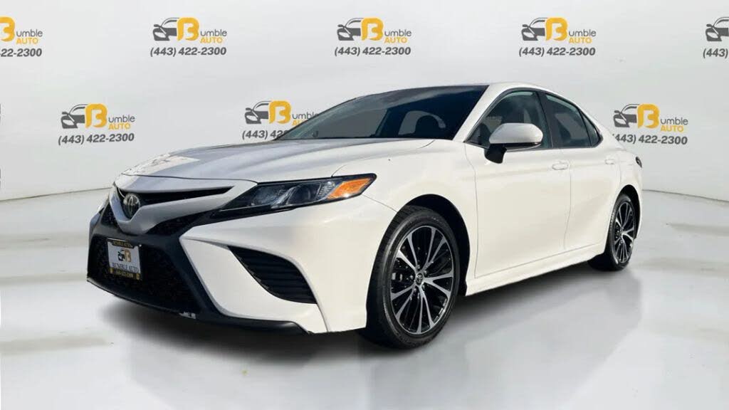 2020 Toyota Camry SE FWD