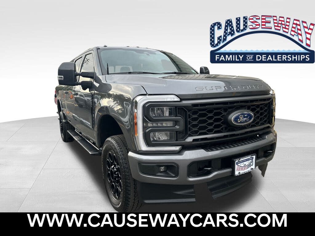 2023 Ford F-250 Super Duty Lariat Crew Cab 4WD