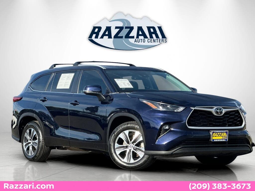 2023 Toyota Highlander XLE FWD