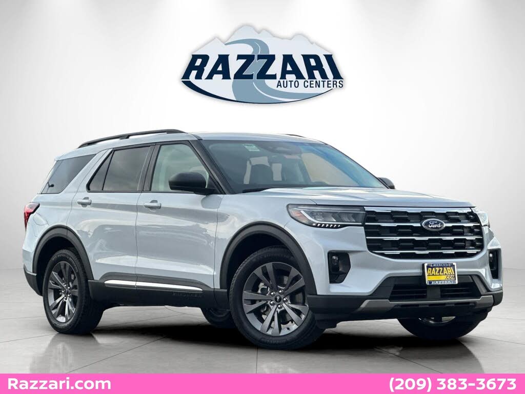2025 Ford Explorer Active AWD