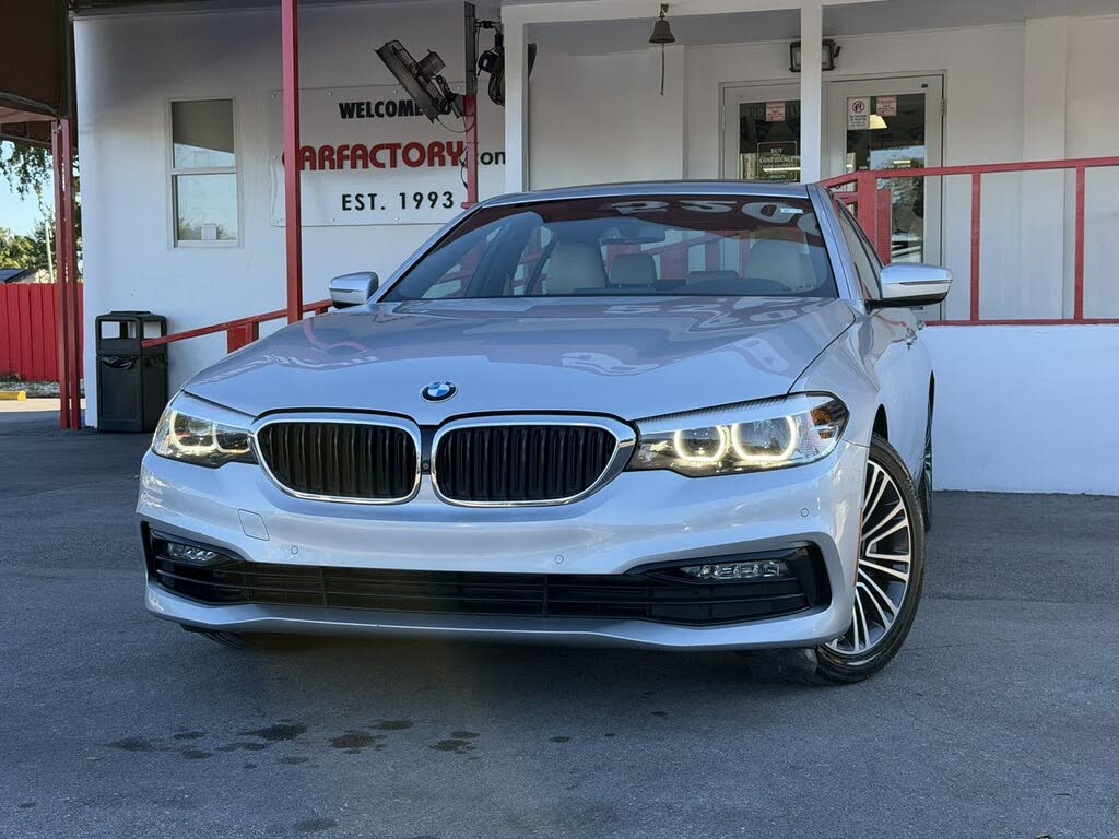 2017 BMW 5 Series 530i Sedan RWD