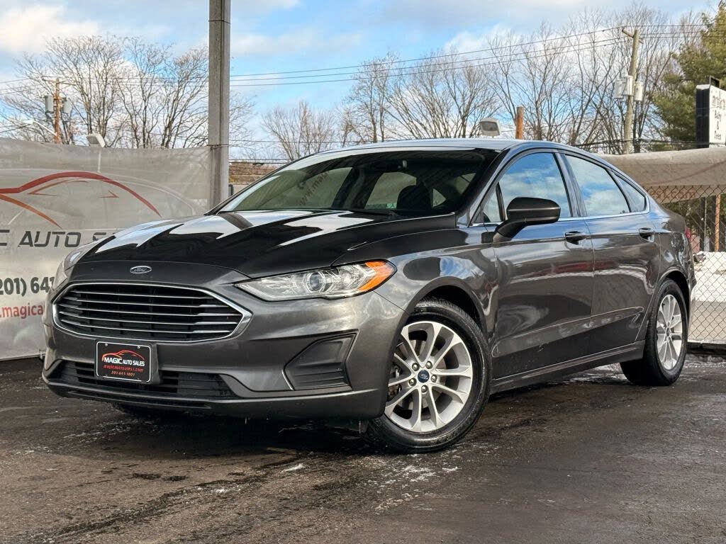 2020 Ford Fusion SE FWD