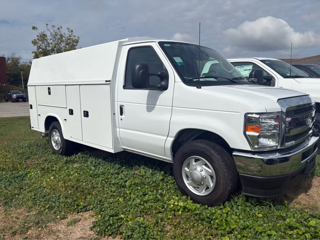 2026 Ford E-Series Chassis E-350 SD Cutaway 138 RWD