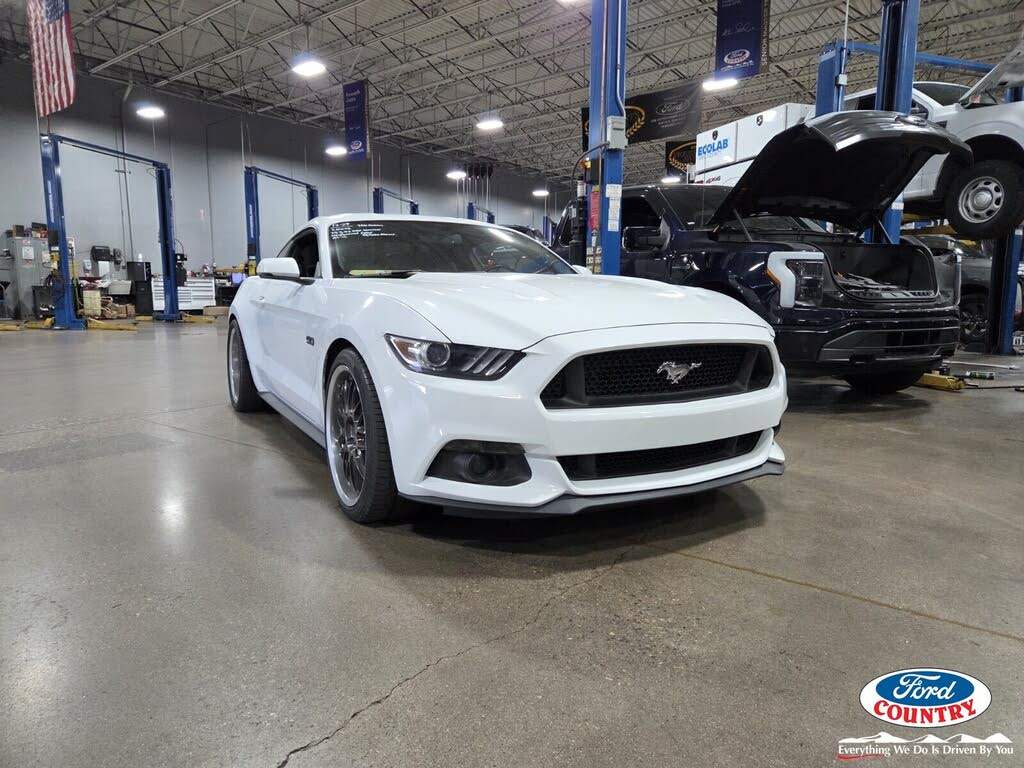 2015 Ford Mustang GT Premium Coupe RWD