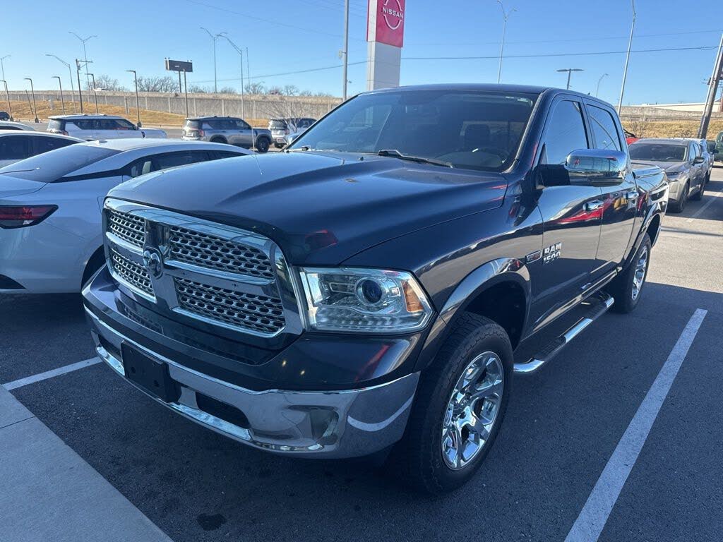2016 RAM 1500 Laramie Crew Cab 4WD