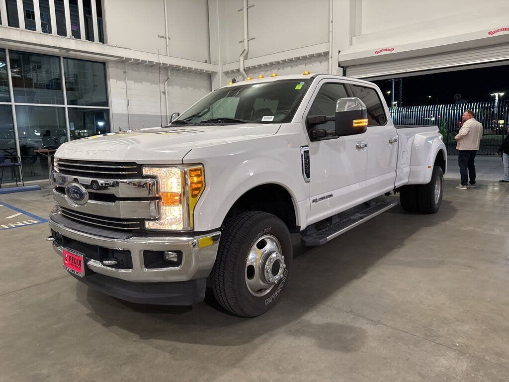 2019 Ford F-350 Super Duty Lariat Crew Cab LB DRW 4WD