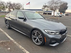 BMW 3 Series 330i Sedan RWD