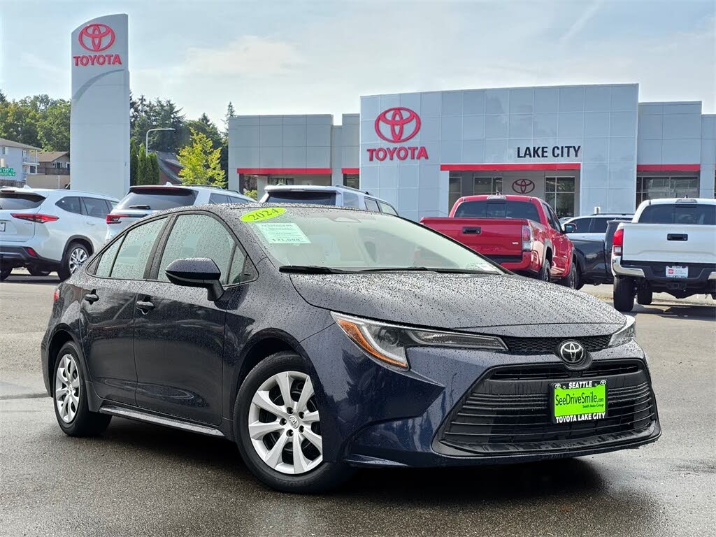 2024 Toyota Corolla LE FWD