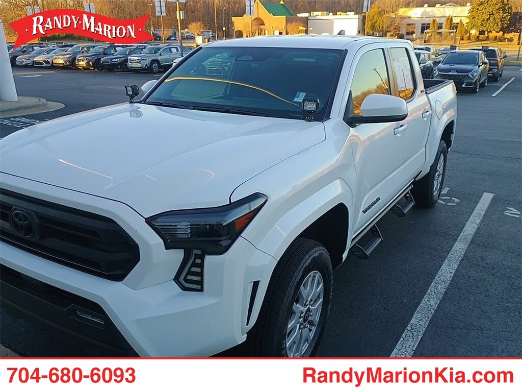 2024 Toyota Tacoma SR5 Double Cab 4WD