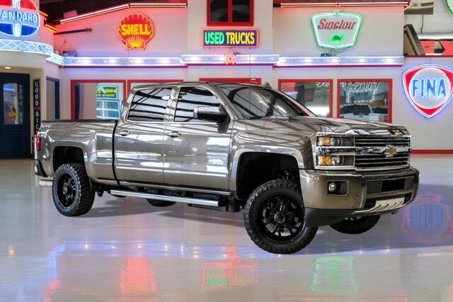 2015 Chevrolet Silverado 2500HD High Country Crew Cab 4WD