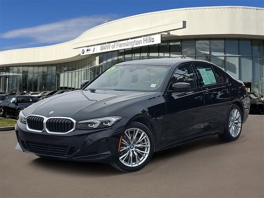 2023 BMW 3 Series 330e Hybrid Plug-in xDrive AWD