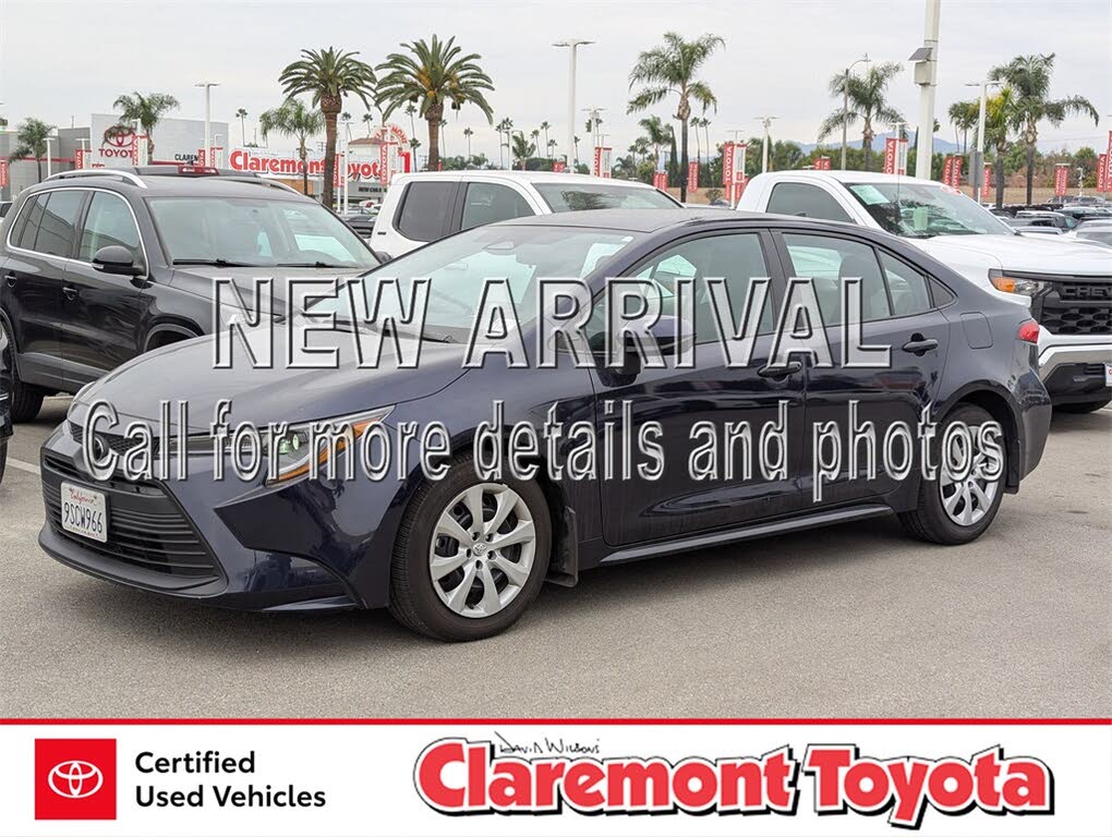 2025 Toyota Corolla LE FWD