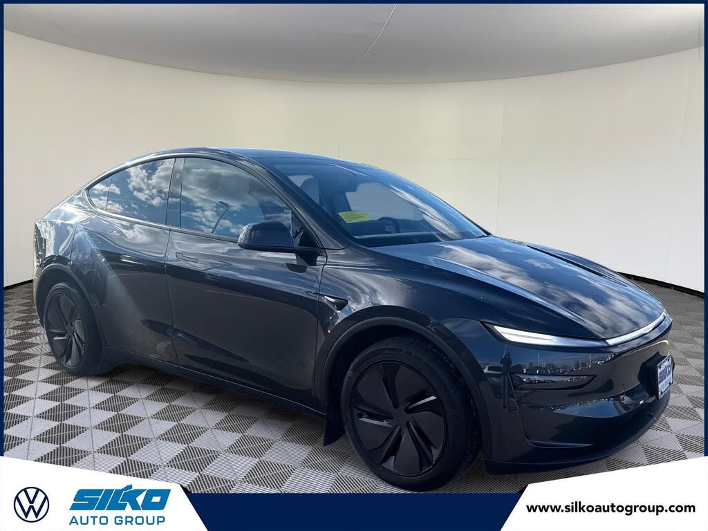 2026 Tesla Model Y Long Range AWD