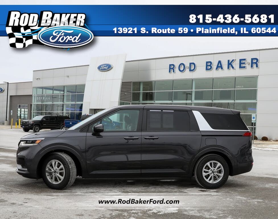 2024 Kia Carnival LX FWD