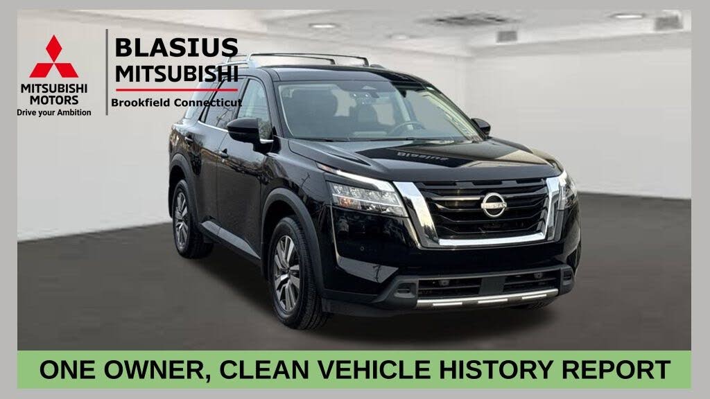 2023 Nissan Pathfinder SL 4WD