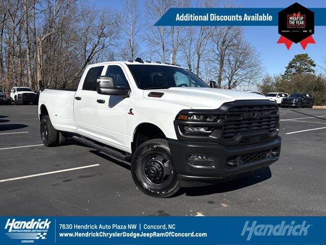 2026 RAM 3500 Tradesman Crew Cab LB DRW 4WD