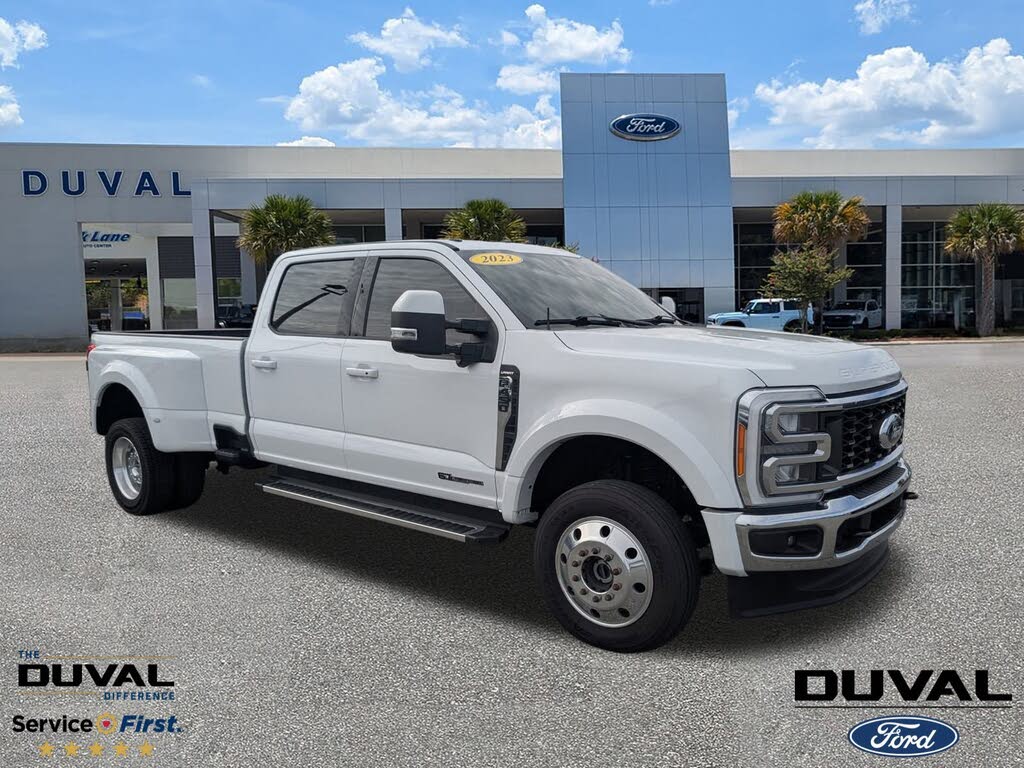 2023 Ford F-450 Super Duty Lariat Crew Cab LB DRW 4WD