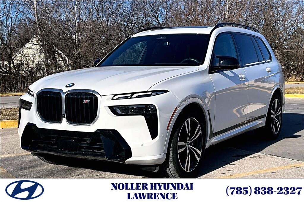 2025 BMW X7 M60i AWD