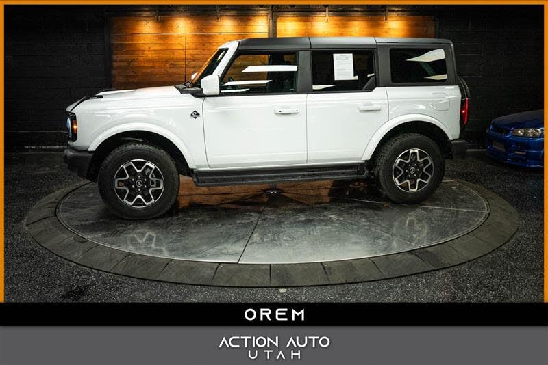 2025 Ford Bronco Outer Banks 4-Door 4WD