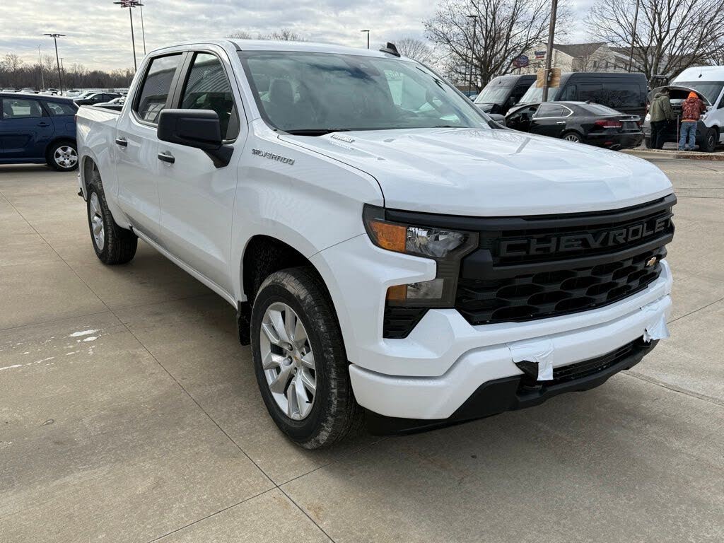 2026 Chevrolet Silverado 1500 Custom Crew Cab 4WD