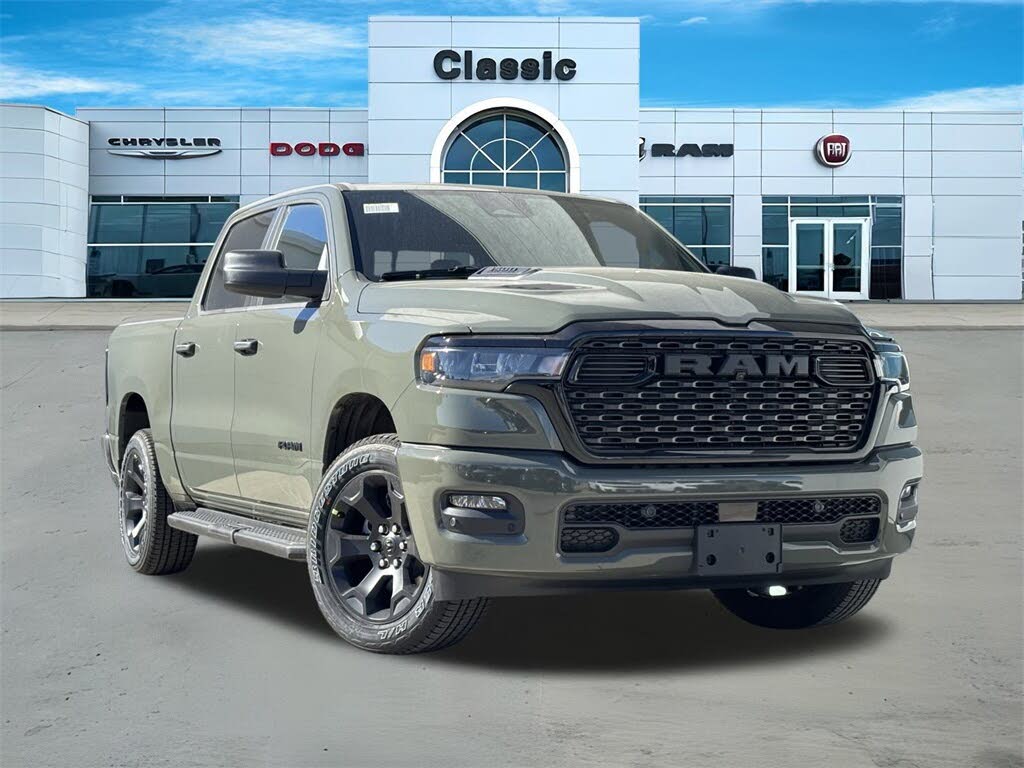 2026 RAM 1500 Express Crew Cab 4WD