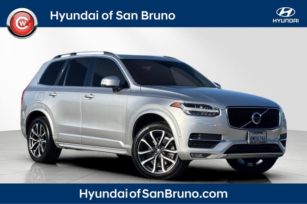 2017 Volvo XC90 T6 Momentum AWD