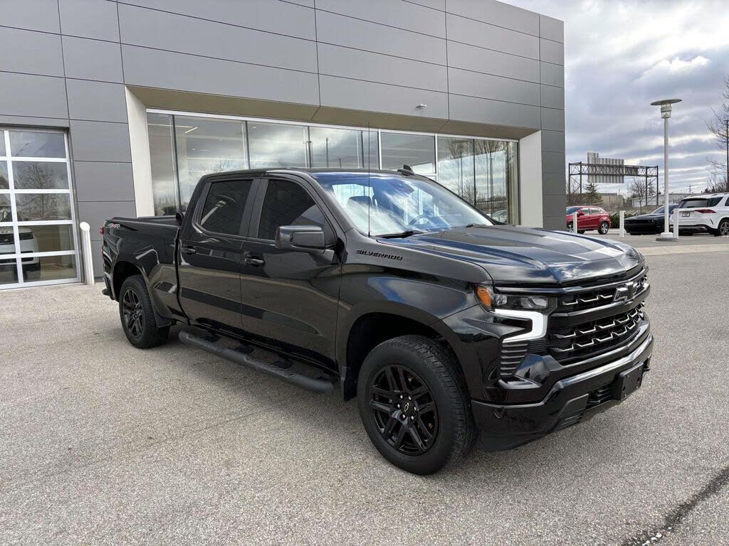 2022 Chevrolet Silverado 1500 RST Crew Cab 4WD