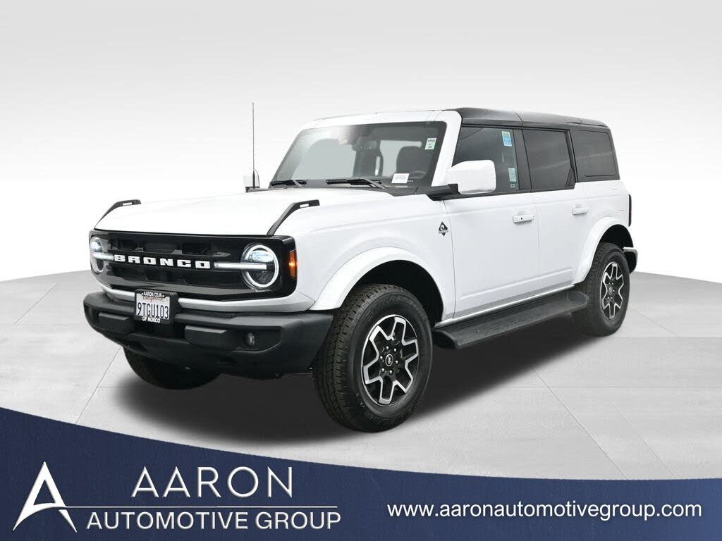 2025 Ford Bronco Outer Banks 4-Door 4WD