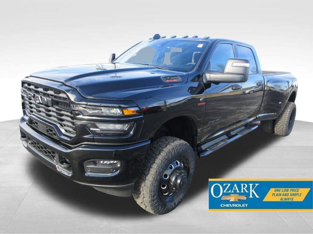 2025 RAM 3500 Big Horn Crew Cab LB DRW 4WD