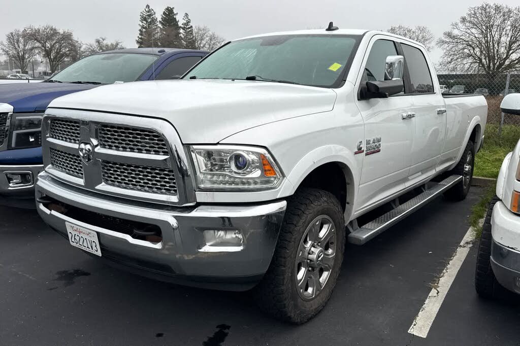 2015 RAM 3500 Laramie Crew Cab LB 4WD